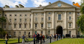 Turistas paseando por Dublín